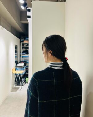 Akari Takaishi Instagram - アートカレンダーイベント
ありがとうございました☺︎
皆さんと直接お会いすることができて嬉しかったです！！

22歳、ダブルピースしまくりです✌︎ ✌︎
#ito

stylist @kanedakenshi 
h&m @ayasumimoto