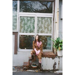 Akari Takaishi Instagram - Loogg mag.
Feature Vol.02

沢山お話しさせていただきました
どの写真も素敵でした
是非ご覧ください！

https://loogg.jp/feature/002.html
(ストーリー貼ります)

photo @kunomirei 
stylist @kanedakenshi 
h&m @ayasumimoto 
text @aicoyote 

#loogg_mag