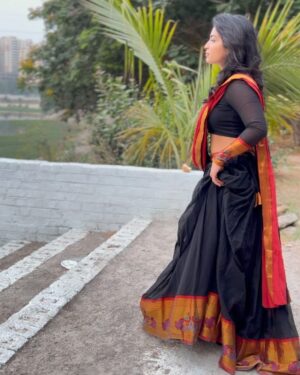 Alekhya Harika Instagram - Swipe 👉🏻❤️

Designed by : @navya.marouthu 
📸 : @absolutelyrahul 
MUA : @jayamakeoverartist_