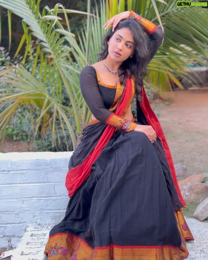 Alekhya Harika - 255.3K Likes - Swipe 👉🏻❤️
Designed by : @navya.marouthu
📸 : @absolutelyrahul
MUA : @jayamakeoverartist_