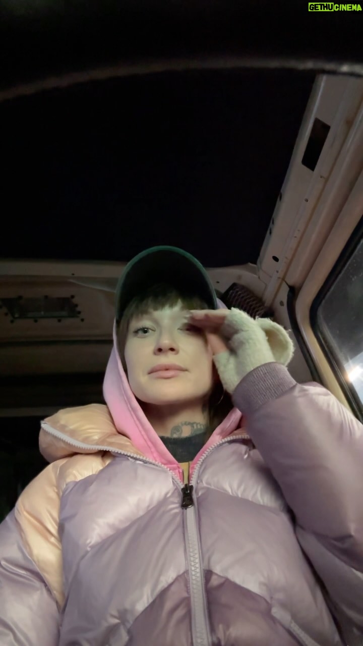 Aleksandra Adamska - 6.2K Likes - Absolutnie ogromna era moje życia właśnie dobiegła końca.
Kocham Cię Pati.
Dziękuję za wszystko czego mogłam się od ciebie nauczyć. Jak wiele mi pokazałaś. Dodałaś skrzydeł. Na zawsze zostaniesz głęboko w moim serduszku, bo jesteś jego częścią.
Twoja na zawsze - Ola ❤️
#serialpati #pati #konieczdjęć #wdzięczność #adamska