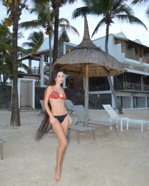 Alessia Tresoldi Instagram - take me back 🇲🇺 #mauritius #buebay #buebaymauritius #visitmauritius #mauritiusisland #mauritius🇲🇺 #mauritiusbeach #paradiseisland #tresoldi #mauritiusnow