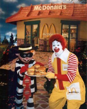 Alex Scott Instagram - Living the McDream 🍔🍟Happy MacHalloween 

McDelivery team: 🎃
@heidinorthmakeup 
@hairbycarlcampbell 
@suhaines 
@takenbytay_ 
@baldyloxboutique