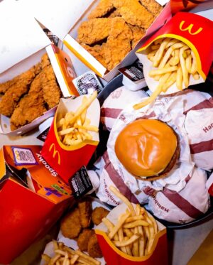 Alex Scott Instagram - Living the McDream 🍔🍟Happy MacHalloween 

McDelivery team: 🎃
@heidinorthmakeup 
@hairbycarlcampbell 
@suhaines 
@takenbytay_ 
@baldyloxboutique
