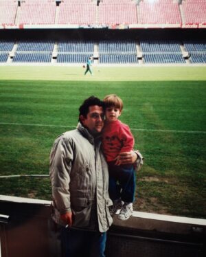 Alexia Putellas Instagram - Avui fa 125 anys el club que porto al cor desde que vaig néixer. Un club únic… el millor del món. 
Moltes felicitats, culers. Per molts més! @fcbarcelona 💙❤️