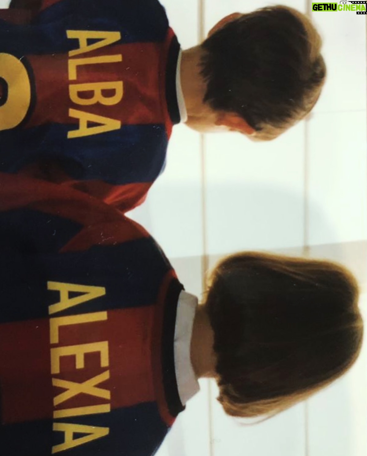 Alexia Putellas - 396.4K Likes - Avui fa 125 anys el club que porto al cor desde que vaig néixer. Un club únic… el millor del món.
Moltes felicitats, culers. Per molts més! @fcbarcelona 💙❤️