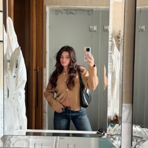Actress Alexis Jayde Burnett HD Photos and Wallpapers November 2024