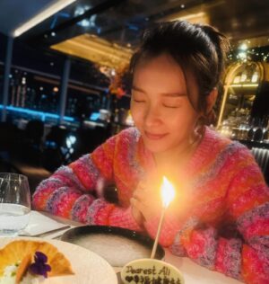 Ali Lee Instagram - My very #latergram 🎂

.. but right on time:)

#ALife