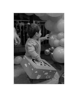 Alia Chergui Instagram - Happy birthday mon petit prince 

Même si on a déjà fêté ton anniversaire à 3, il était important de marquer le coup pour ta 1ere année avec les amis et la famille !
Tu remercieras @ca et toutes les personnes quand tu seras en capacité de parler 😁, pour t'avoir accompagné durant cet anniversaire et t'avoir offert pleins de outfits pour tes futurs fashion week ! Ainsi que @mellow_cake_paris pour ton gâteau magnifique, le @rooftop.copernic , @rosa_lets_cakes_ , @lamaisonduchocolat_paris , @la.maison.lintemporel et @impressiongourmande ! Dis donc t'en a de la chance, toute cette organisation rien que pour toi 🥹
Bien-sûr sans oublier la famille et les tatas/tontons qui étaient présents ! Tu leur feras pleins de câlins 🤍

Encore joyeux anniversaire mon bébé d'amour 🎂
#birthday #one