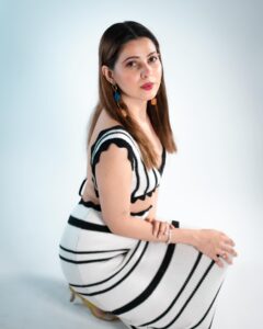 Actress Alice Kaushik HD Photos and Wallpapers December 2024