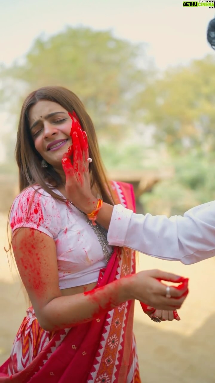 Alisha Rajput - 393K Likes - Bina use rang lagaye @oye_indori happy holi
#holifestival #holihai #holi