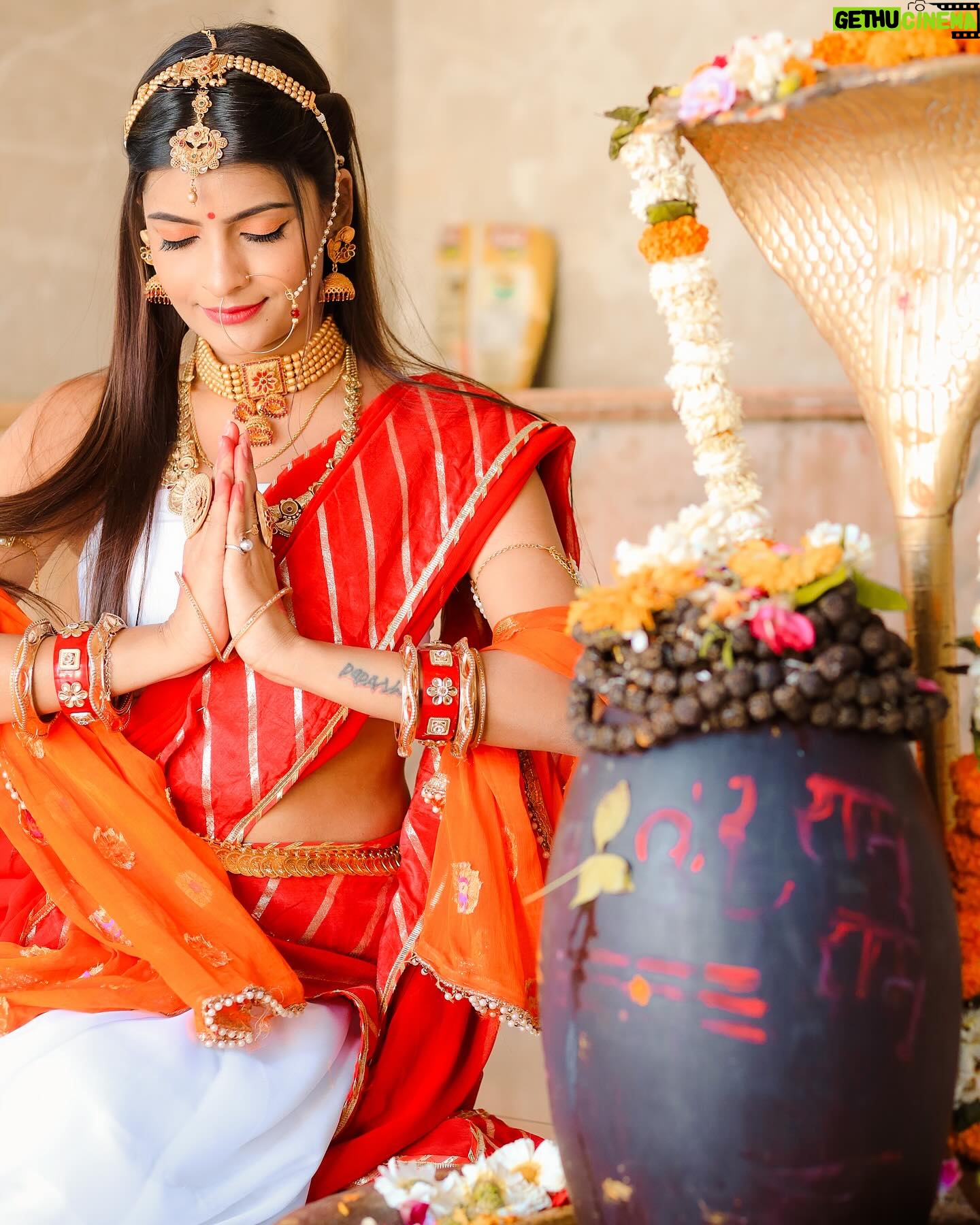 Alisha Rajput - 480.4K Likes - Mai Shiv ki hu Shiv mere hai ā¤ļø
#mahashivratri_special #shiv #explorepage