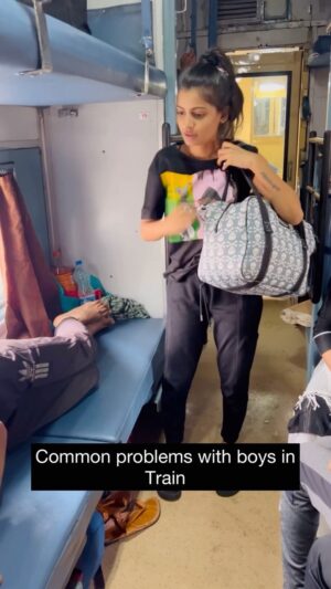 Alisha Rajput Instagram - Train mai Ladko ki problems 😂😂😂

#boys #funny #explore