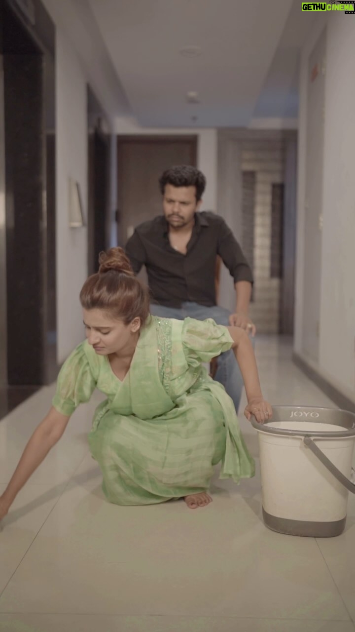 Alisha Rajput - 893.4K Likes - Shadi ke bad yehi hoga @oye_indori
Saree @mahalasa_shop
š #trend #yemin #funny