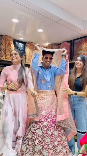 Alisha Rajput Instagram - Shaadi ki Taiyari Suru 😂  @Priya_A08 @alisharajput_22  #mr_sachin08 #sachinfammm #sachinpriyafam #priyafammm #sachintiwari #explore #love #sad #shaadi