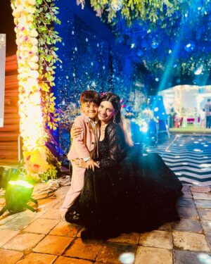 Alisha Rajput Instagram - ❤️❤️🧿 @oye_indori 

Outfit @laganindore 
Makeup @meenus.makeover 

#family #love #explore #explorepage