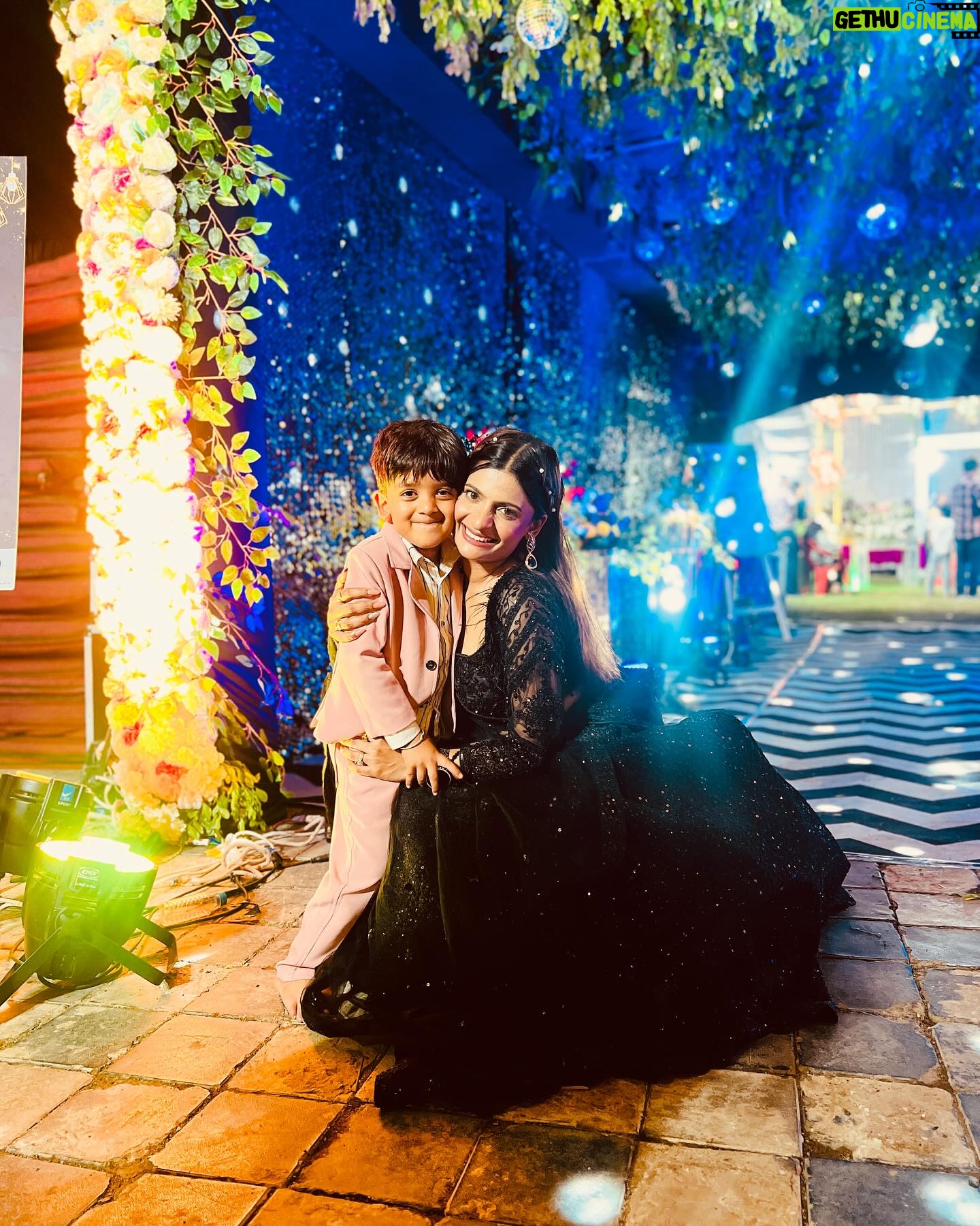 Alisha Rajput - 464.4K Likes - ā¤ļøā¤ļøš§æ @oye_indori
Outfit @laganindore
Makeup @meenus.makeover
#family #love #explore #explorepage