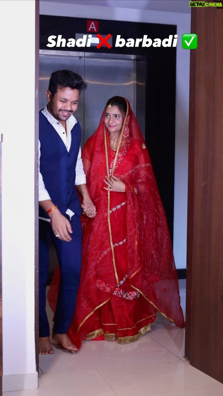 Alisha Rajput - 436.8K Likes - Shadi ho hi gyi ā¤ļøš
@oye_indori
#shadi #explore #funny