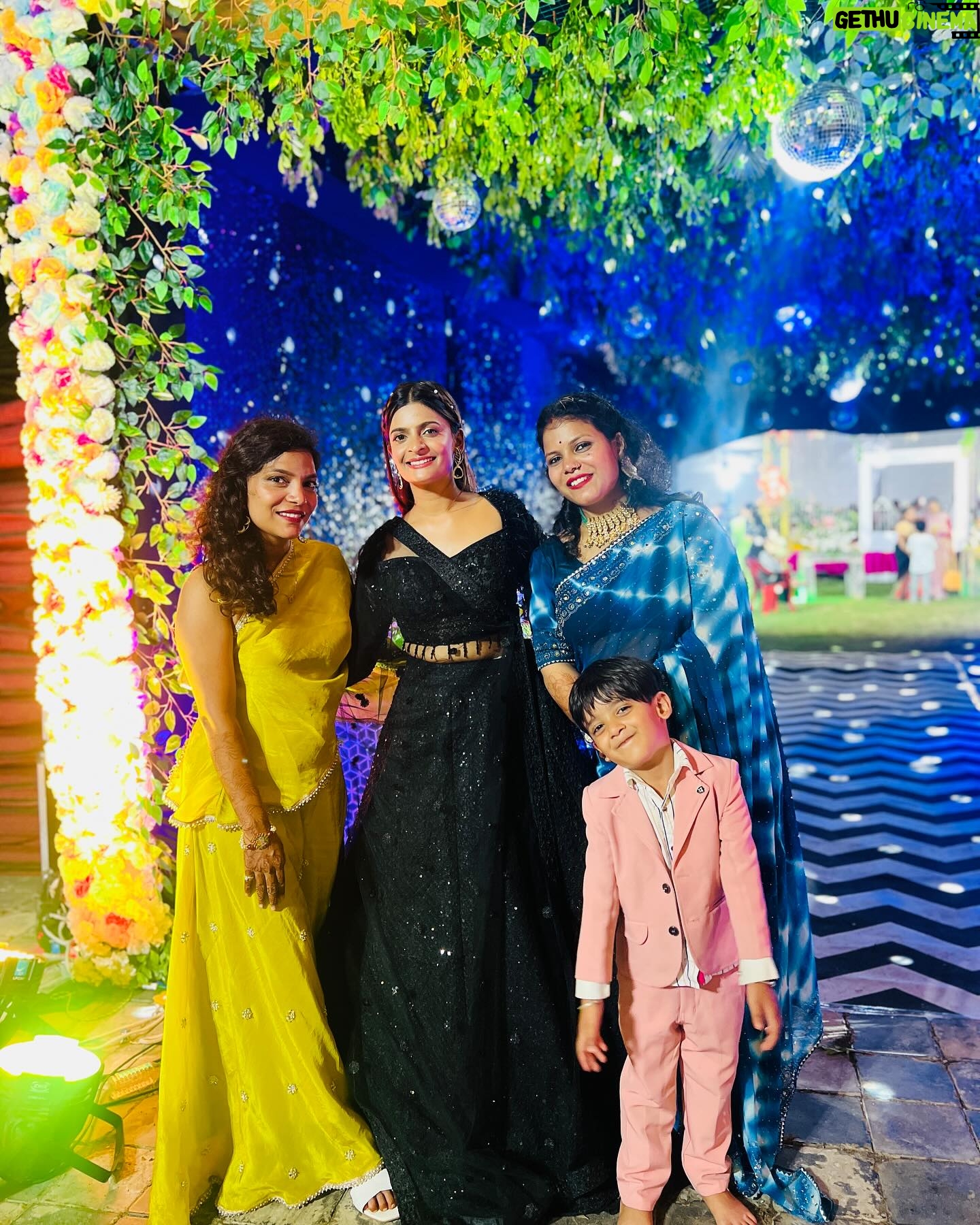 Alisha Rajput - 464.4K Likes - ā¤ļøā¤ļøš§æ @oye_indori
Outfit @laganindore
Makeup @meenus.makeover
#family #love #explore #explorepage