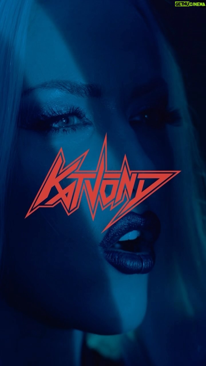 Alissa White-Gluz - 34.8K Likes - Official music video for @thekatvond ‘s song ‘I AM A MACHINE’ featuring @alissawhitegluz OUT NOW! Premiering exclusively with @revolvermag ⚔️
*click link in bio to watch now!*
“I’ve been such a huge fan of Arch Enemy for so long, it’s been a dream come true getting to create music with Alissa.
She’s one of the most talented friends I have. Getting to record her massive vocal range in person was beyond inspiring.” -KvD
🎥: @vcordero6