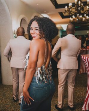 Alix Lapri Instagram - the stars don’t seem to shine as bright as you do 

📸 @rick.desilva