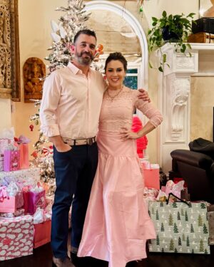 Alyssa Milano Instagram - Pink Christmas. 💗💕💞🎀🍬❄️