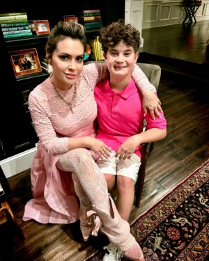 Alyssa Milano Instagram - Pink Christmas. 💗💕💞🎀🍬❄️