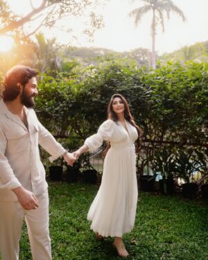 Amala Akkineni Instagram - Nagarjuna and I are thrilled to announce the engagement of our son, @akkineniakhil , to our daughter in law to be Zainab Ravdjee! 

We couldn’t be happier to welcome Zainab into our family. Please join us to congratulate the young couple and wish them a lifetime filled with love, joy, and your countless blessings. 💐❤️