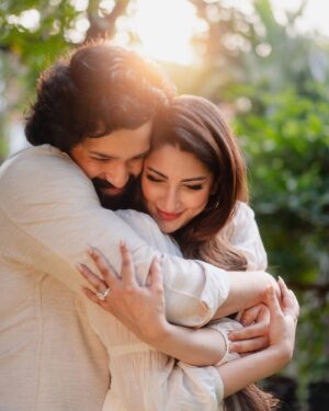 Amala Akkineni Instagram - Nagarjuna and I are thrilled to announce the engagement of our son, @akkineniakhil , to our daughter in law to be Zainab Ravdjee! 

We couldn’t be happier to welcome Zainab into our family. Please join us to congratulate the young couple and wish them a lifetime filled with love, joy, and your countless blessings. 💐❤️