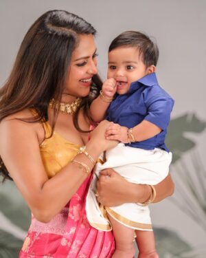 Amala Paul Instagram - #Collaboration with @firstcryindia 🌾✨ Wishing all my lovely followers a joyful Pongal

Pongal holds a special place in our hearts and this year is extra special as it’s Ilahi’s very first and @firstcryindia added a lovely touch to it with their adorable outfits—it truly felt like they’ve become part of our celebrations. 

For us, Pongal is about savoring sweet traditions—cooking delicious Pongal, creating colorful kolams and enjoying precious moments of togetherness.

Don’t miss out on exclusive discounts—get 50% off on fashion and 42% off on everything else with my code! 

CODE - AMALAH1

#PongalWithFirstcry25 #PongalwithFirstcry #harvestjoywithfirstcry25 #festivewithfirstcry25 #Firstcryfashion #FussNowAtFirstcry #FirstcryIndia #Firstcry