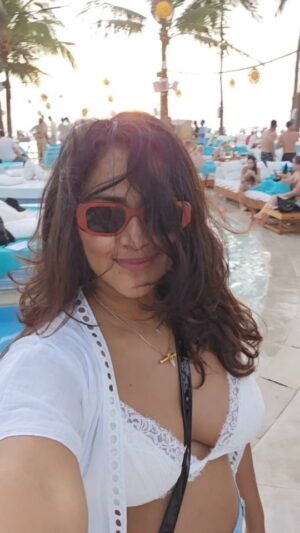 Amala Paul Instagram - Good vibes, great music and the beach are still my things 💗💫💃

#love #travelgram #gtholidays #bali #balicouple #travel
