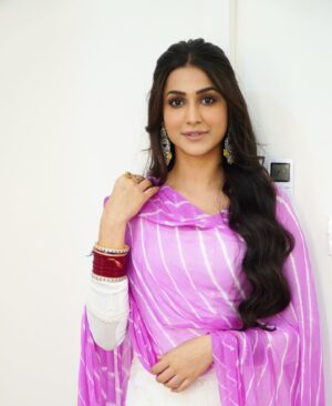 Amandeep Sidhu Instagram - 🦋
.
.
#amandeepsidhu