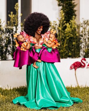 Amara 'La Negra' Instagram - Family❤️🫶🏿 @amaralanegraaln 

#amaralanegraaln #family #familyphotos #loveandhiphopmiami