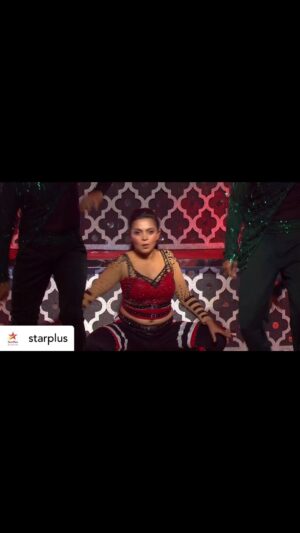 Ami Trivedi Instagram - Haaye garmi 🔥

@starplus @directorskutproduction 

#starparivar #awards #hot #dancer #manjri #yrkkh #blessed #haayegarmi