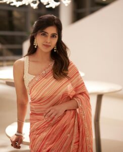 Actress Amritha Aiyer HD Photos and Wallpapers January 2025