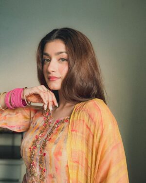 Amulya Rattan Instagram - 🧡🌻✨