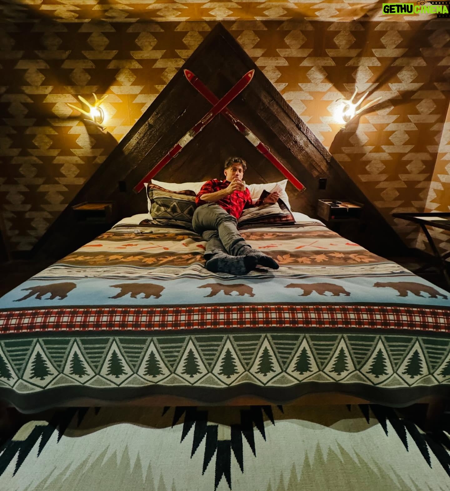 Amy Acker - 7.2K Likes - An 18 hour getaway with @jimmycarp in his element at @urbancowboylodge #fallvibes