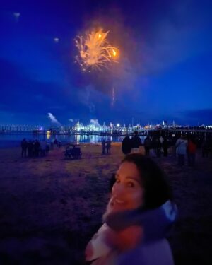 Amy Jo Johnson Instagram - Wishing you all a Happy New Year!! #2025🦋