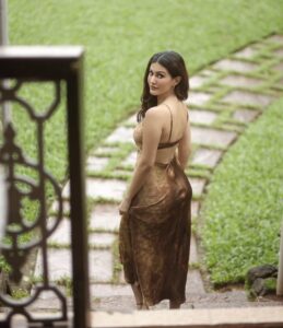 Actress Amyra Dastur HD Photos and Wallpapers December 2024