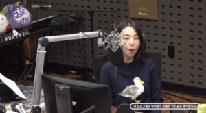 An So-hee Instagram - 설레고 따뜻했던 스페셜 DJ로의 일주일🫶🏻감사했어요🩵
안온한 밤 되세요-* @volumeup_891 💜