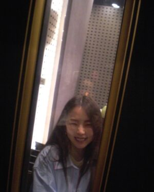 An So-hee Instagram - 스페셜DJ 안소희입니다💟 @miyayeah 💜
#볼륨을높여요 @volumeup_891
