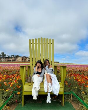 Ana Cheri Instagram - April Showers bring May Flowers 🌷🌸🌼 Birthday date with my favorite fellow Taurus.
Excited for all my birthday celebrations this week! 

🫶🏽♉️ @photojenick and I decided to cafe hop in San Diego and visit the flower fields in Carlsbad 🌸🌷I’d highly recommend a girls day to do this if you live in SoCal 🫶🏽