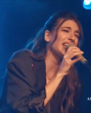 Ana Guerra Instagram - Sigamos haciendo música.