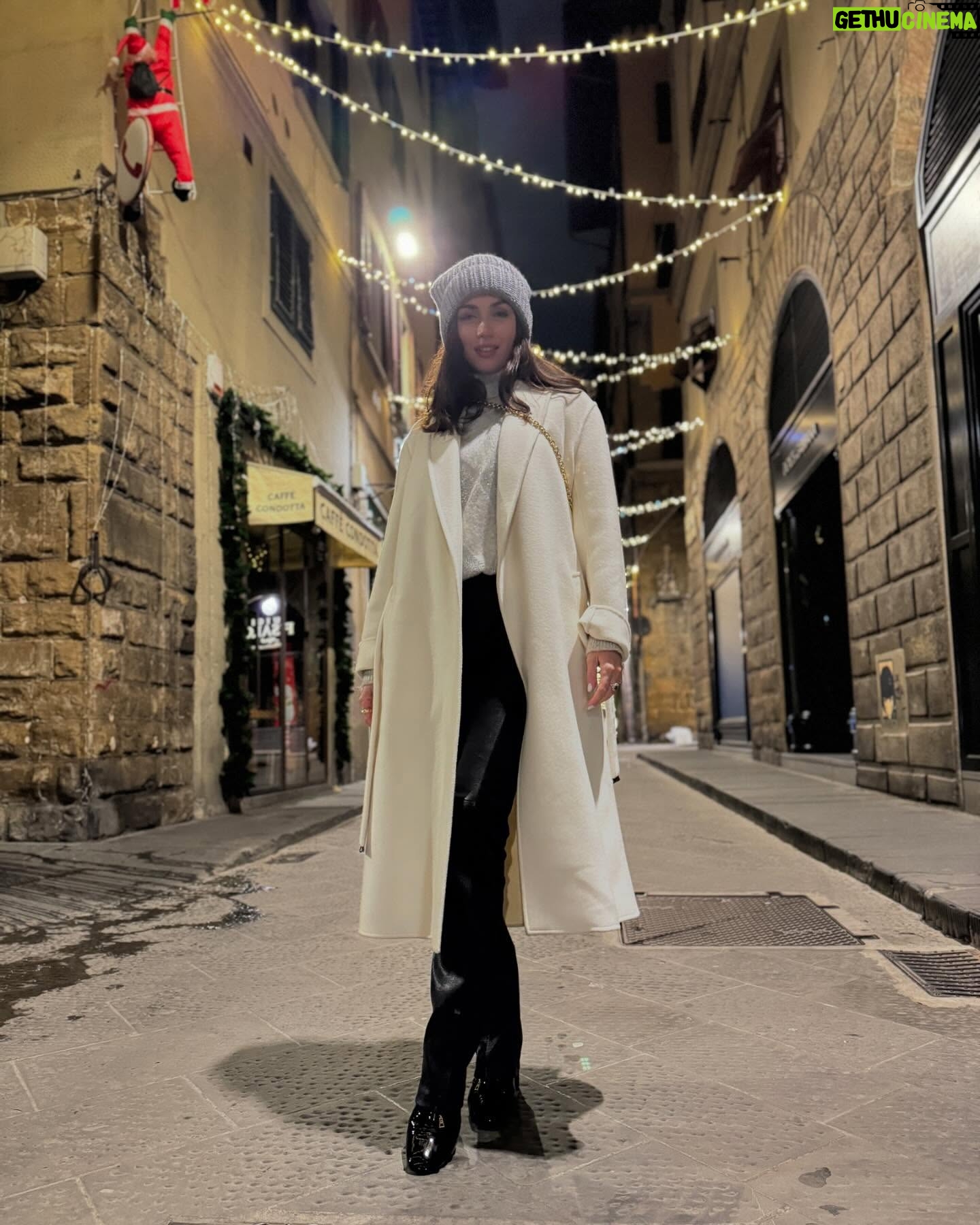 Ana de Armas - 2 Million Likes - ♥️🇮🇹