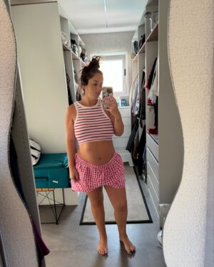 Anabel Pantoja Instagram - PostParto 🥵🍑👶🏼🍼🏝️🏡