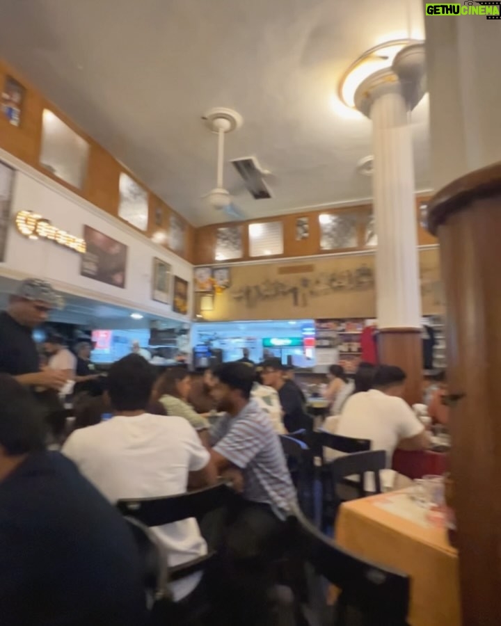Anahita Bhooshan - 51.2K Likes - The last chapter of the year, make it count. 💫❄️
Also, it was my first time at the Leopold Cafe and I absolutely loveddd the food. 😋