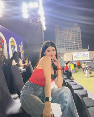 Anahita Bhooshan Instagram - A happy day out and even happier vibes! ☀️