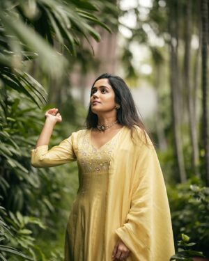 Ananya Instagram - Wrapped in sunshine, radiating vibes as bright as this yellow 🌼✨.

Styled by @styyledbyjoe 
  @joe_elize_joy 
Outfit  @pastelsdesignstudio
Jewellery @zilmor_jewels
MUAH @jiyamakeupartistry
Hair stylist @mani_stylist_
Photography @prasami_photography

#vibrant #yellow #fashion #promotion #thirumanikam