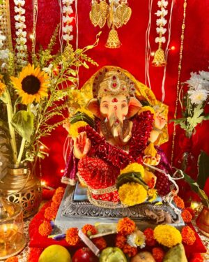 Anchal Sahu Instagram - 🕉️🔱💫
॥ गणपति बप्पा मोरया ॥

Happy hearts , all smiles and lots of modaks!❤️🥰
#ganeshchaturthi2024