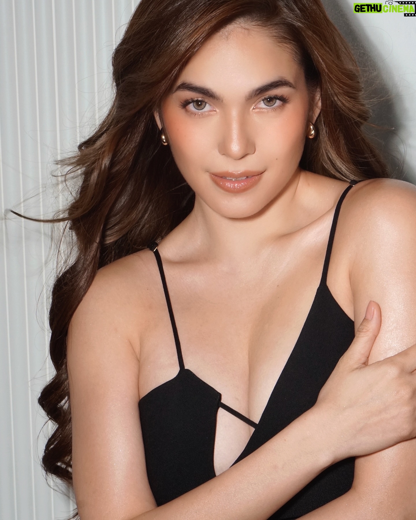 Andrea Torres - 14.2K Likes - The dress code is confidence š¤ #ThisTimeItsAvignon @avignonclinic Grand Alabang Launch āØ